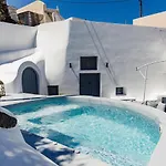 Gemini Cave * Oia