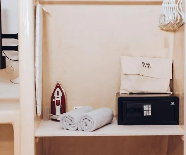 Gemini Cave Villa Oia (Santorini)